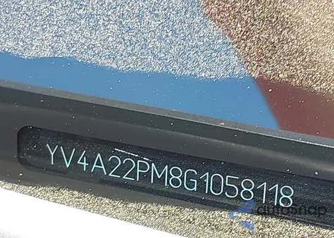 2016 Volvo Xc90 T6 R-Design z USA, uszkodzony, nr VIN YV4A22PM8G1058118